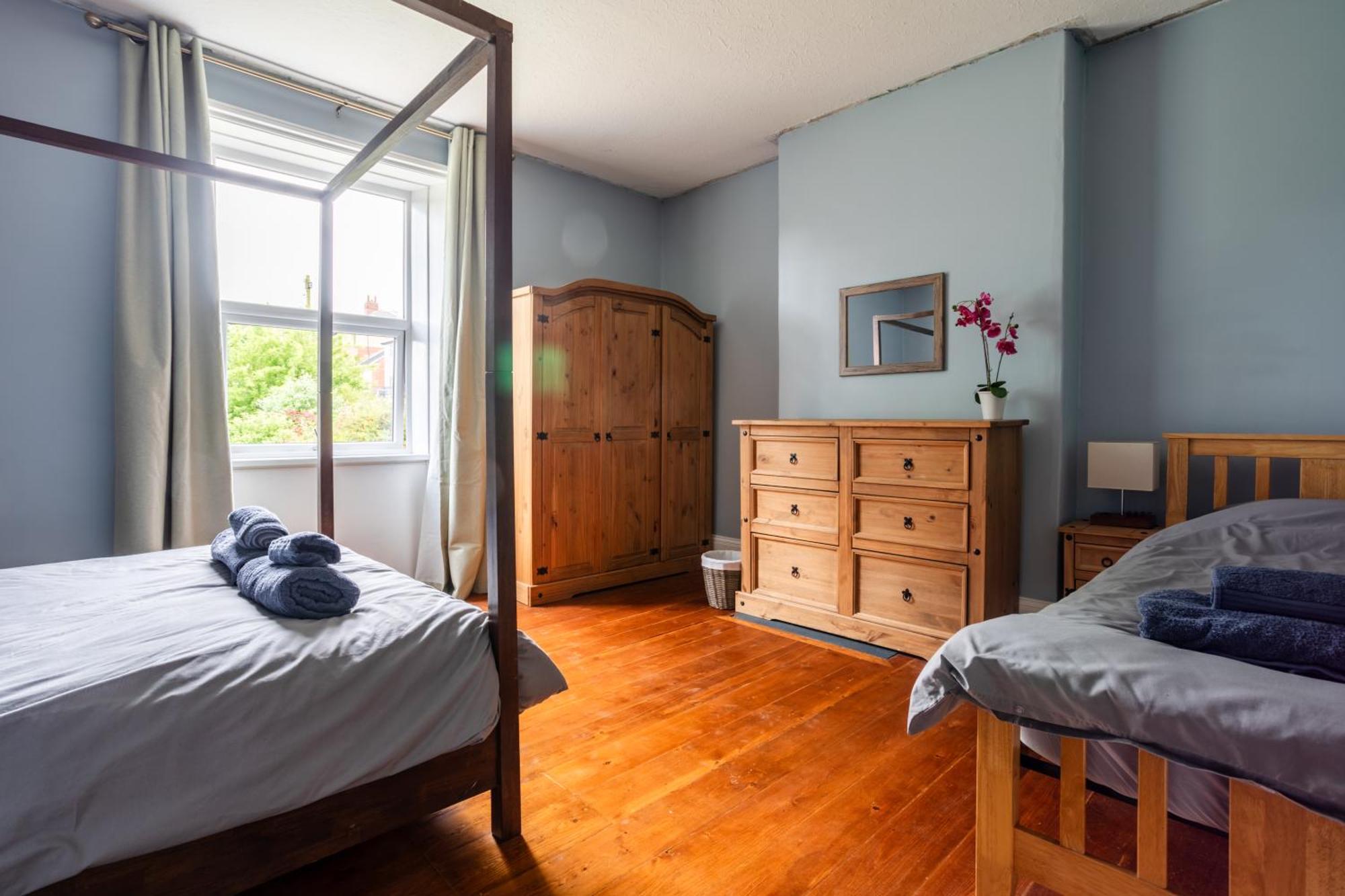 Вилла Holmfield House Clayton West Экстерьер фото