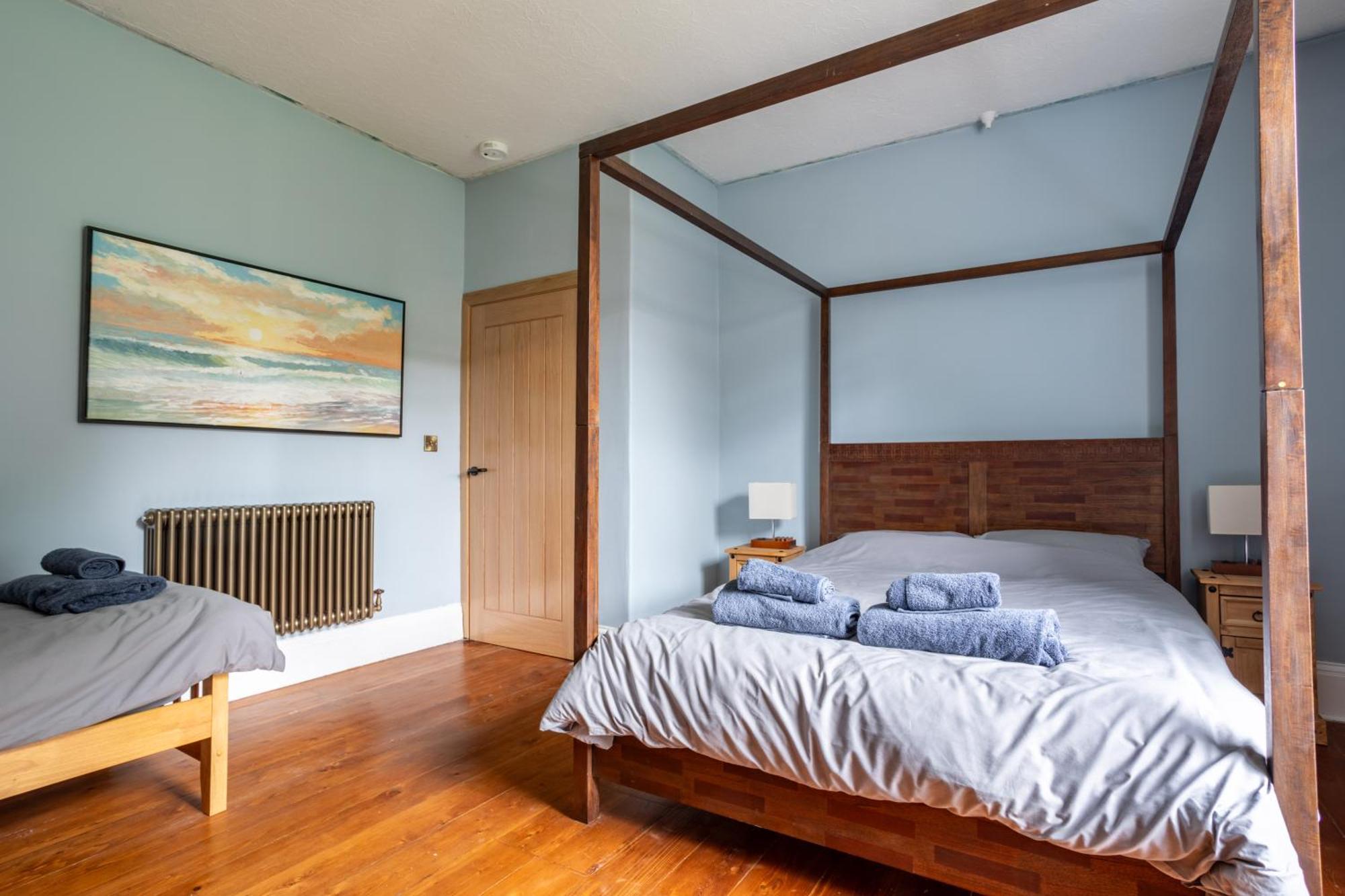 Вилла Holmfield House Clayton West Экстерьер фото